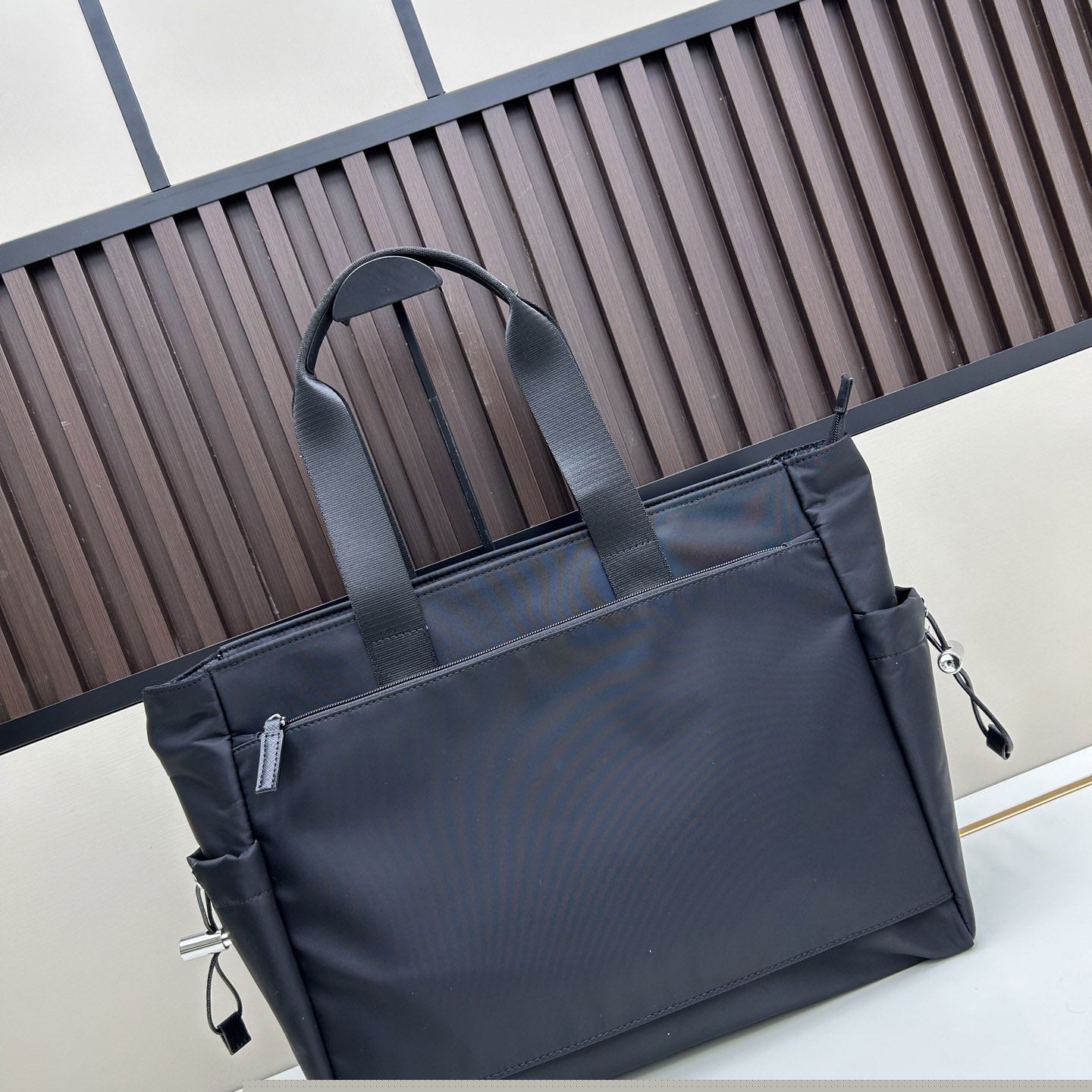 Pra*a shopping bags